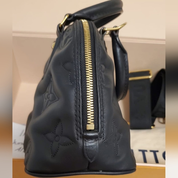 Louis Vuitton Alma BB Quilted calfskin embroidered Motif in great condition - Picture 6 of 16